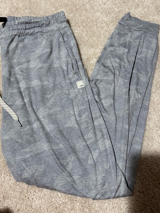 Vuori Pants - Vuori Heather Gray Jogger Track Pants